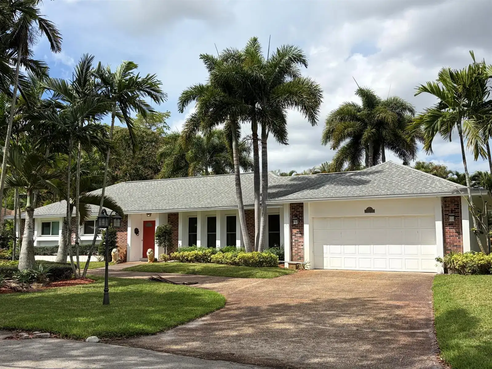 8 Bell Lane, Palm Springs FL 33406 photo 3