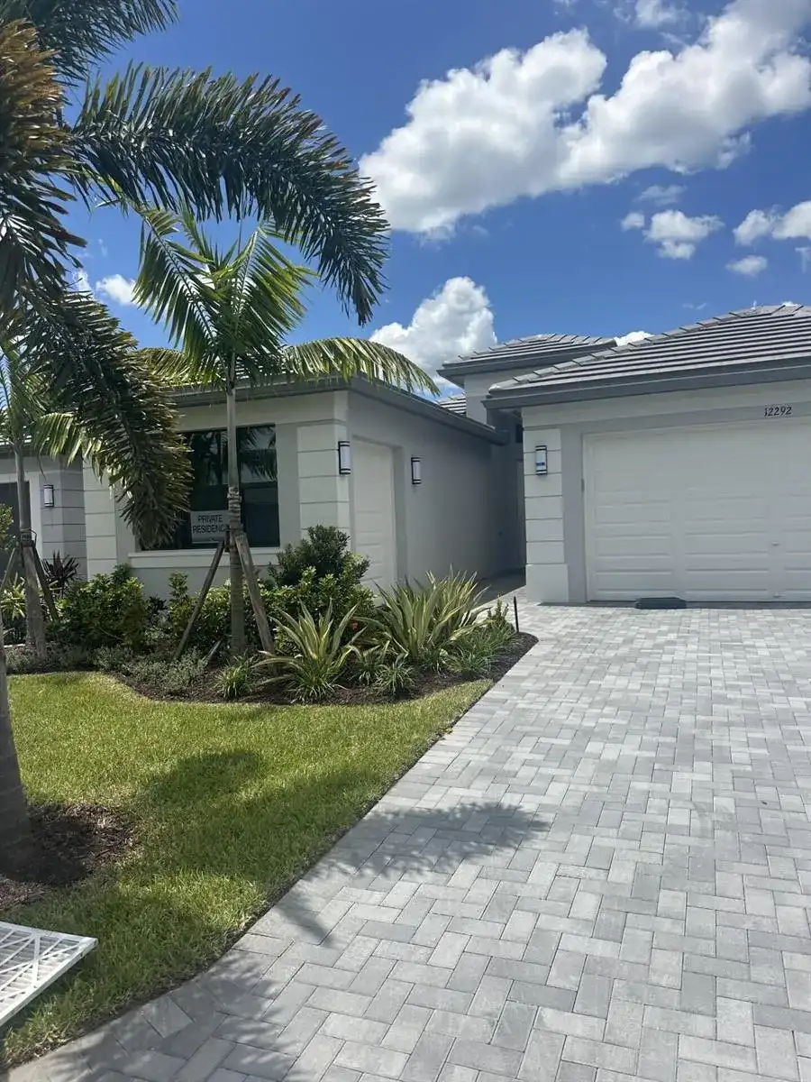 12292 SW Compass Point Drive, Port St. Lucie FL 34987