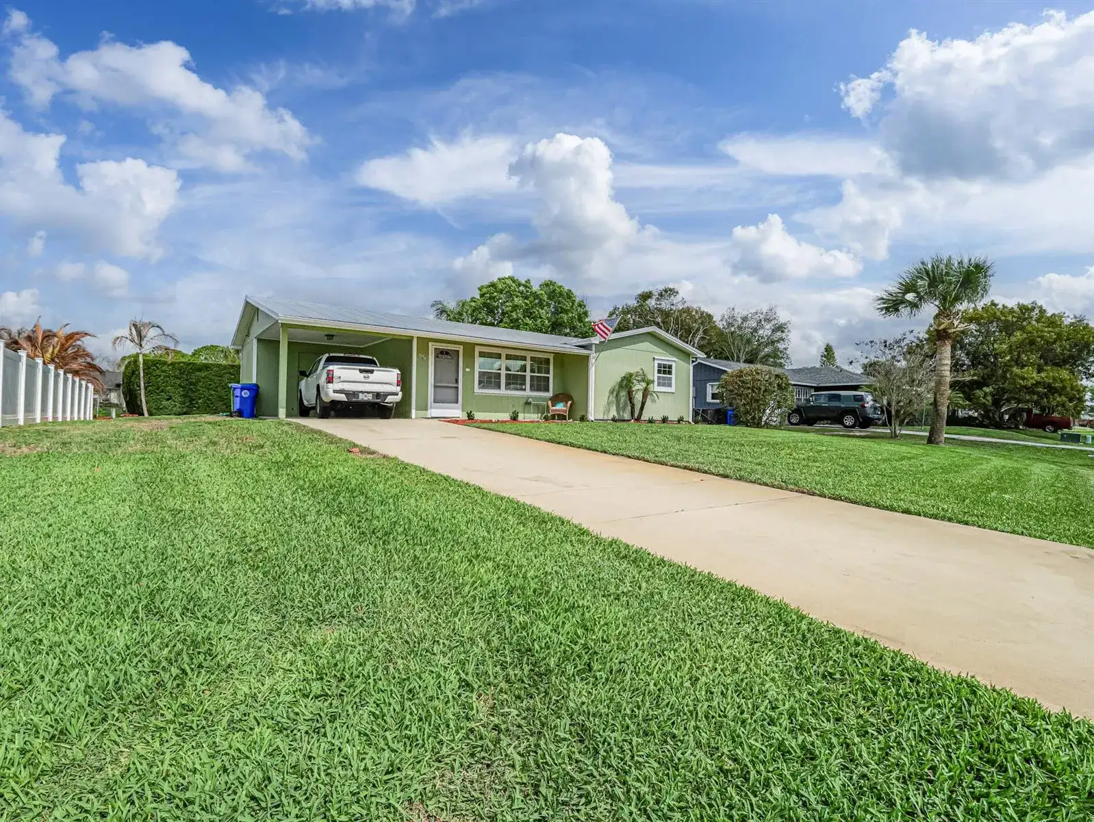 573 Autumn Terrace, Sebastian FL 32958 photo 3