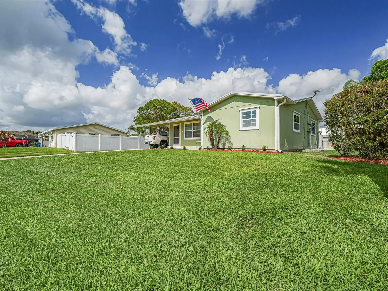 573 Autumn Terrace, Sebastian FL 32958 photo 5