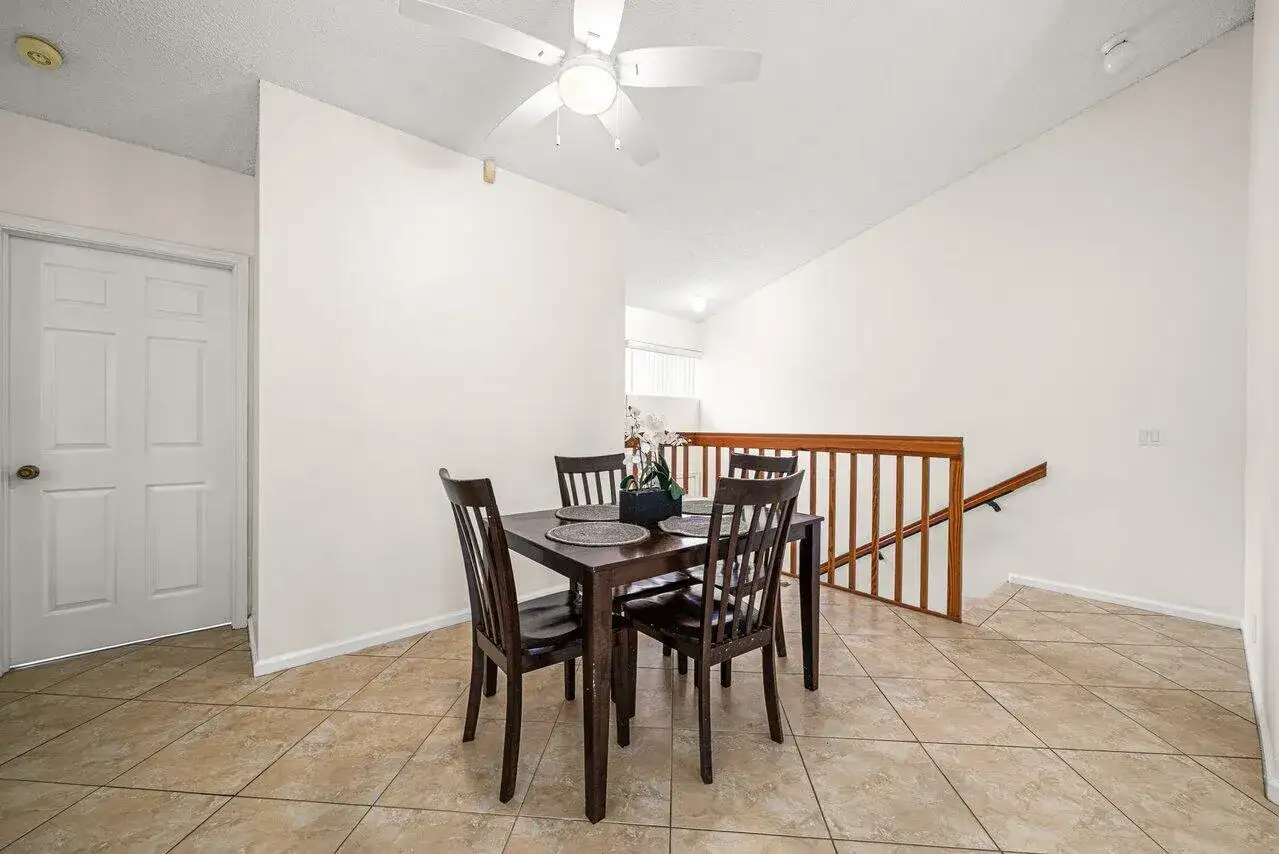 16 Via De Casas Sur # 204, Boynton Beach FL 33426 photo 5
