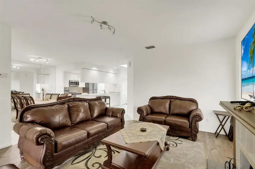 7334 Pine Creek Way, Port St. Lucie FL 34986 photo 4