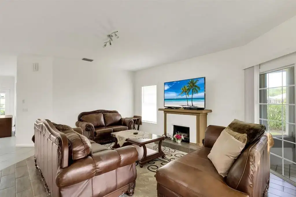 7334 Pine Creek Way, Port St. Lucie FL 34986 photo 5