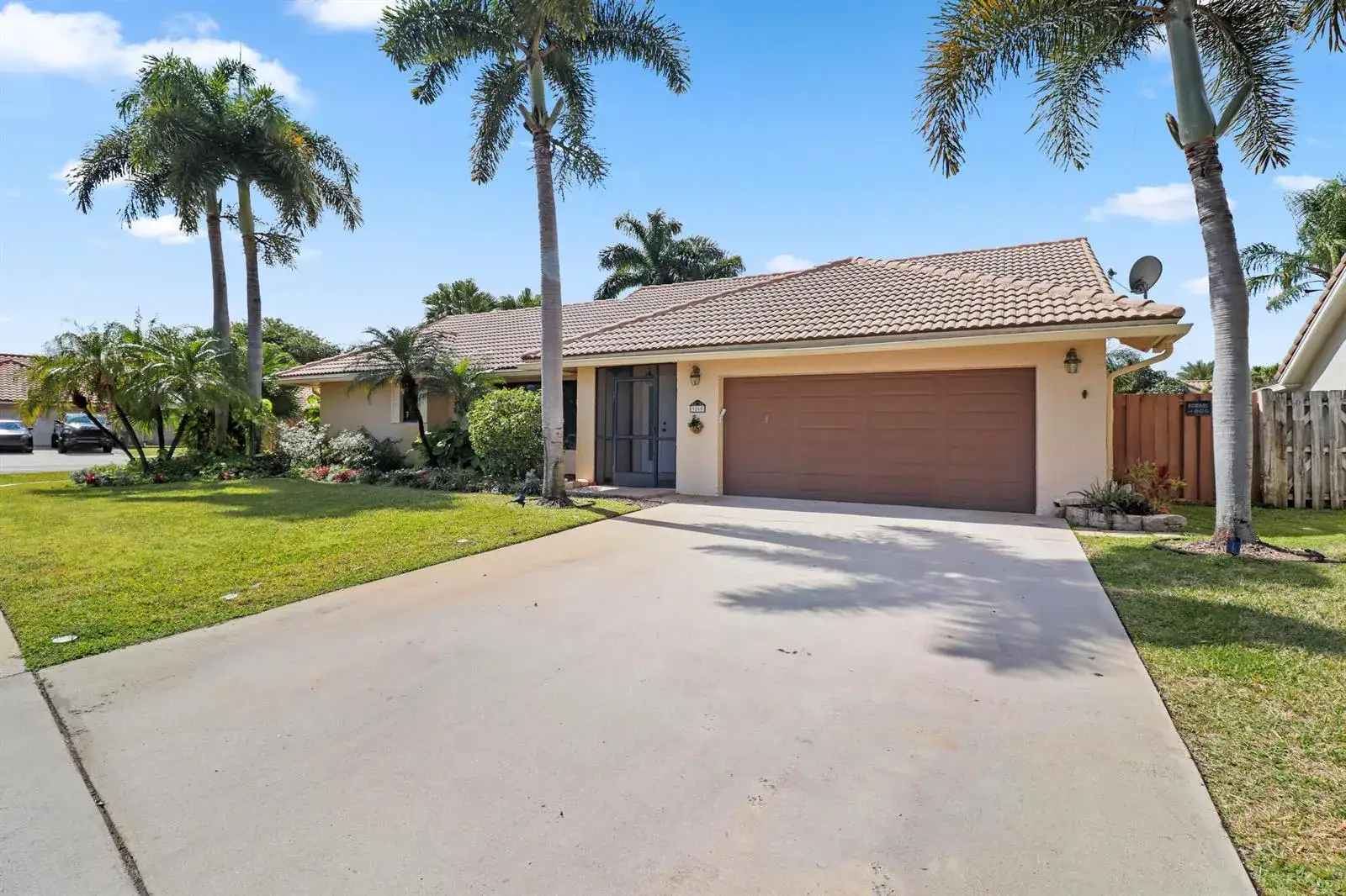 9260 Laurel Green Drive, Boynton Beach FL 33437