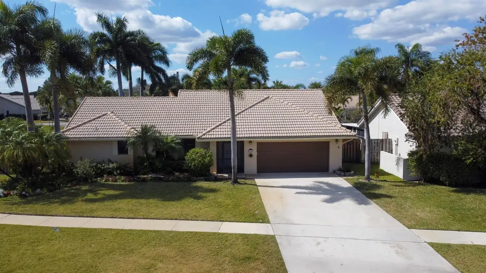 9260 Laurel Green Drive, Boynton Beach FL 33437 photo 4