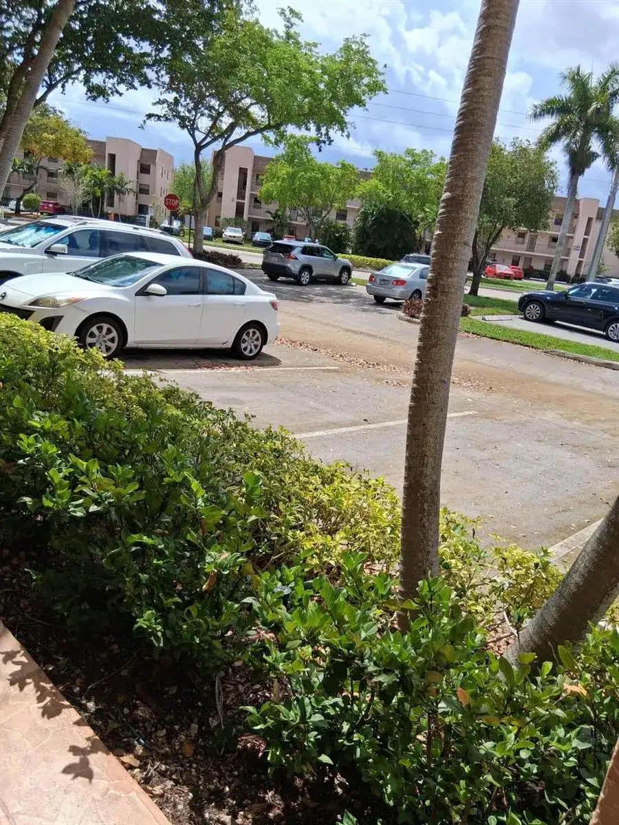 10303 Sunrise Lakes Boulevard # 103, Sunrise FL 33322 photo 2