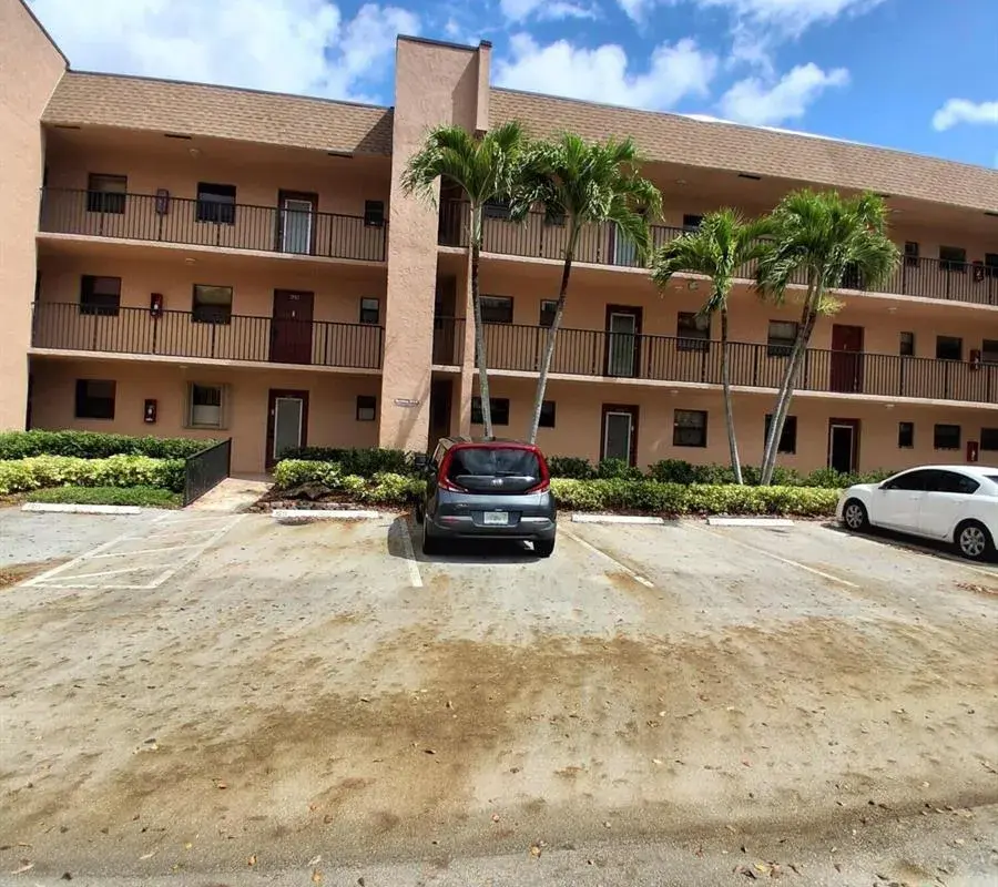 10303 Sunrise Lakes Boulevard # 103, Sunrise FL 33322