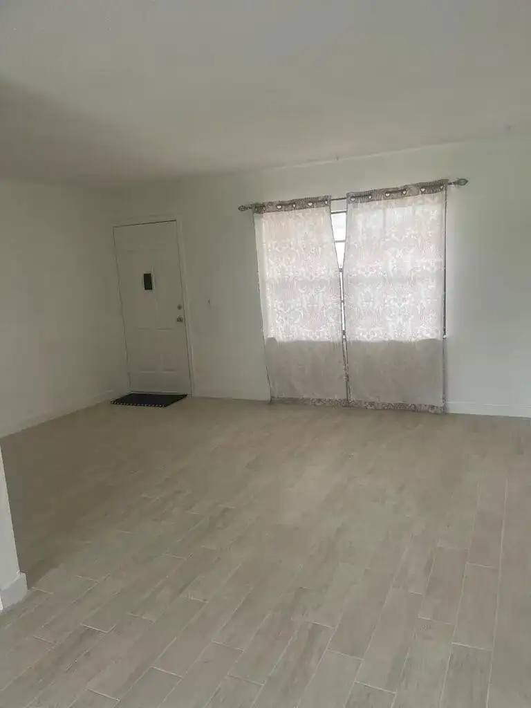 4259 Oak Terrace Drive, FL 33463 photo 3