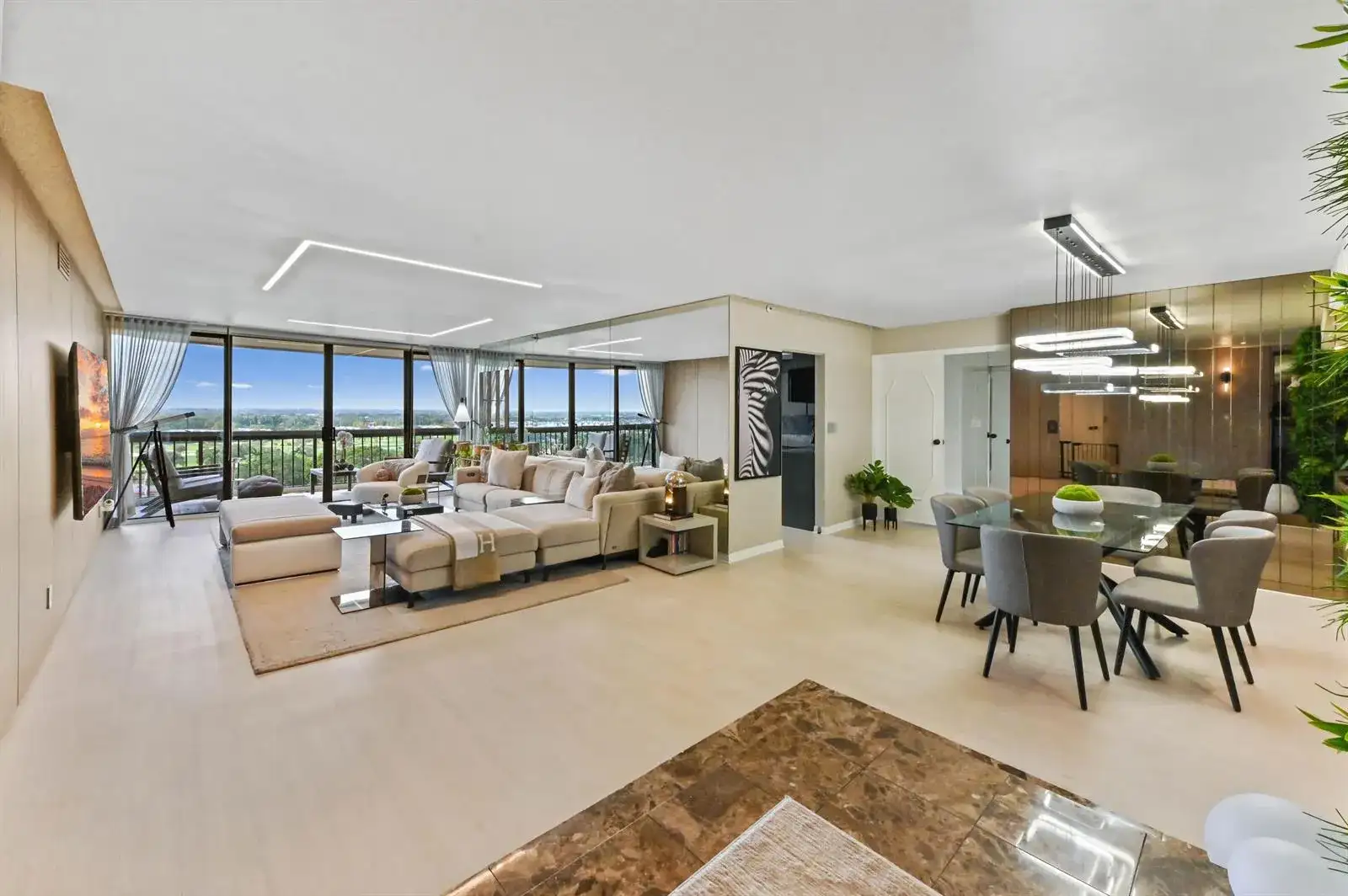 1900 Consulate Place # 1205, West Palm Beach FL 33401 photo 2