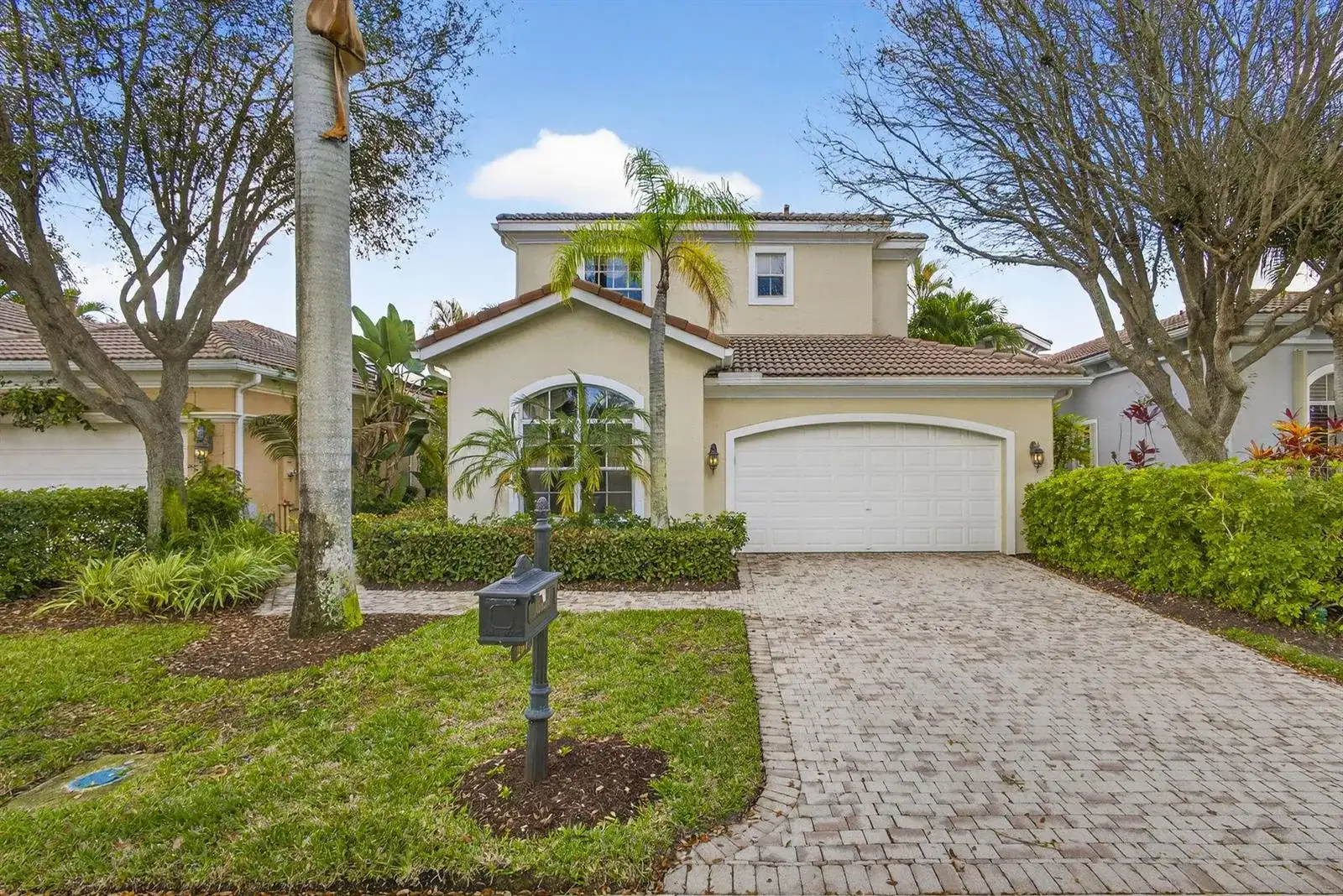 207 Andalusia Drive, Palm Beach Gardens FL 33418 photo 2