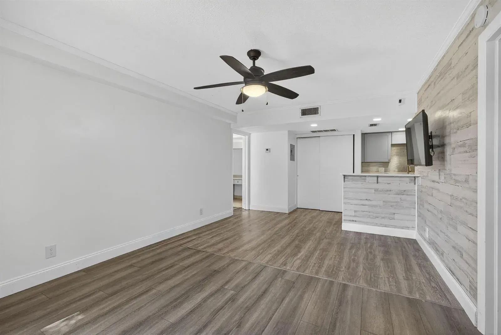 612 Executive Center Drive # 3107, West Palm Beach FL 33401 photo 3