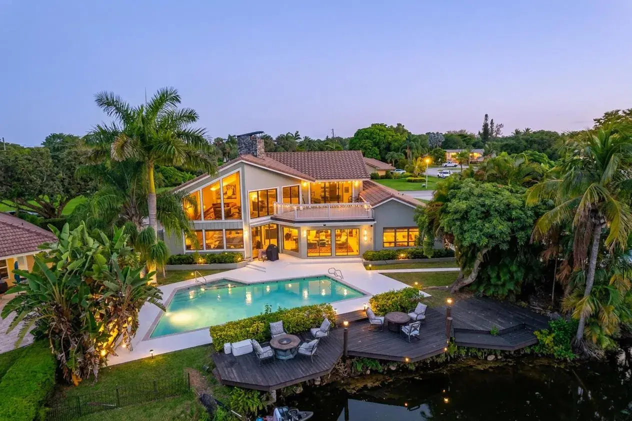 12731 NW 1st Street, Plantation FL 33325
