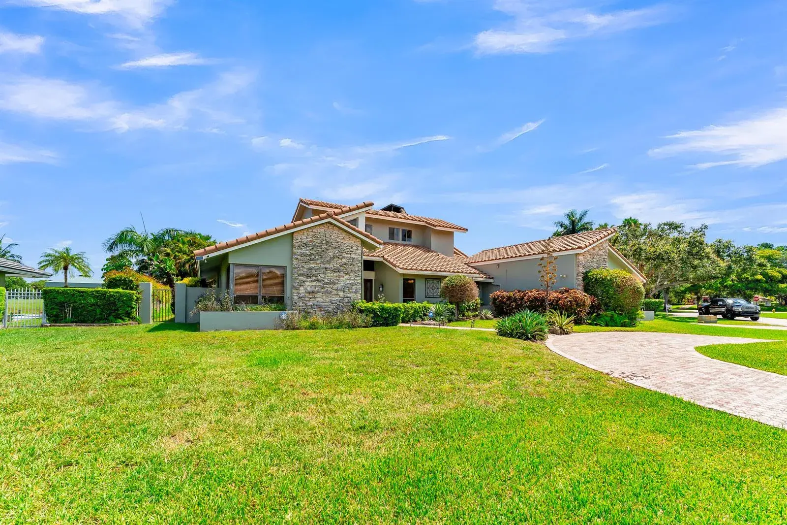 12731 NW 1st Street, Plantation FL 33325