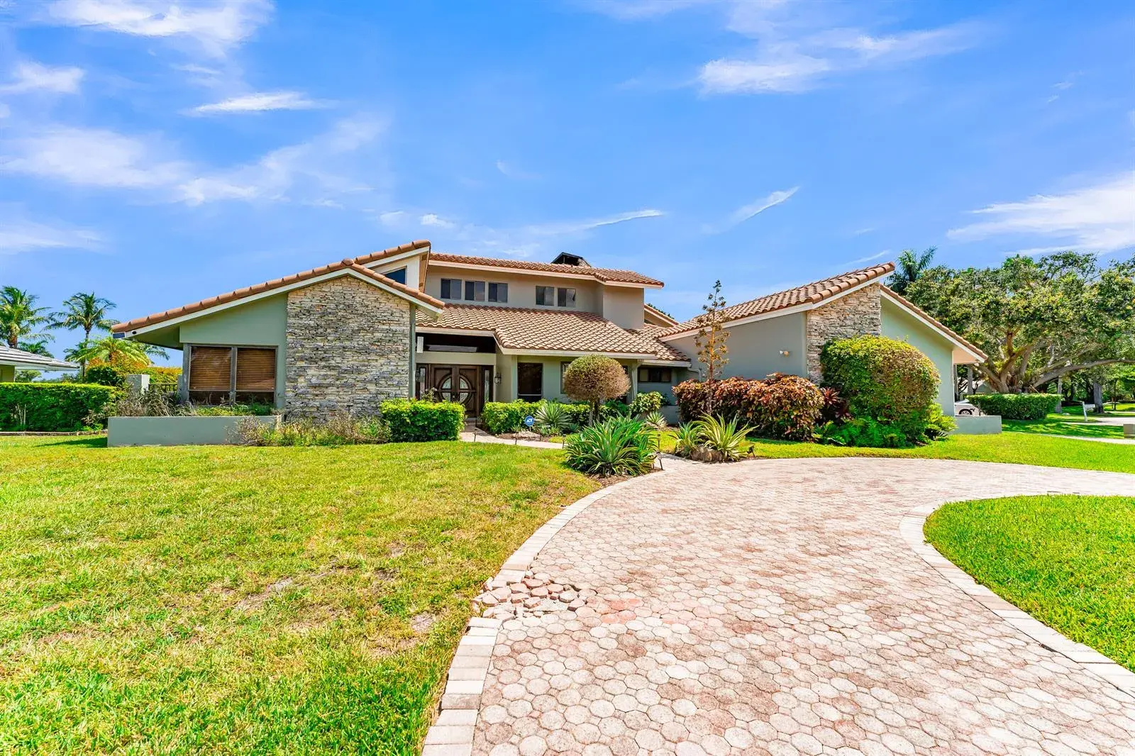 12731 NW 1st Street, Plantation FL 33325