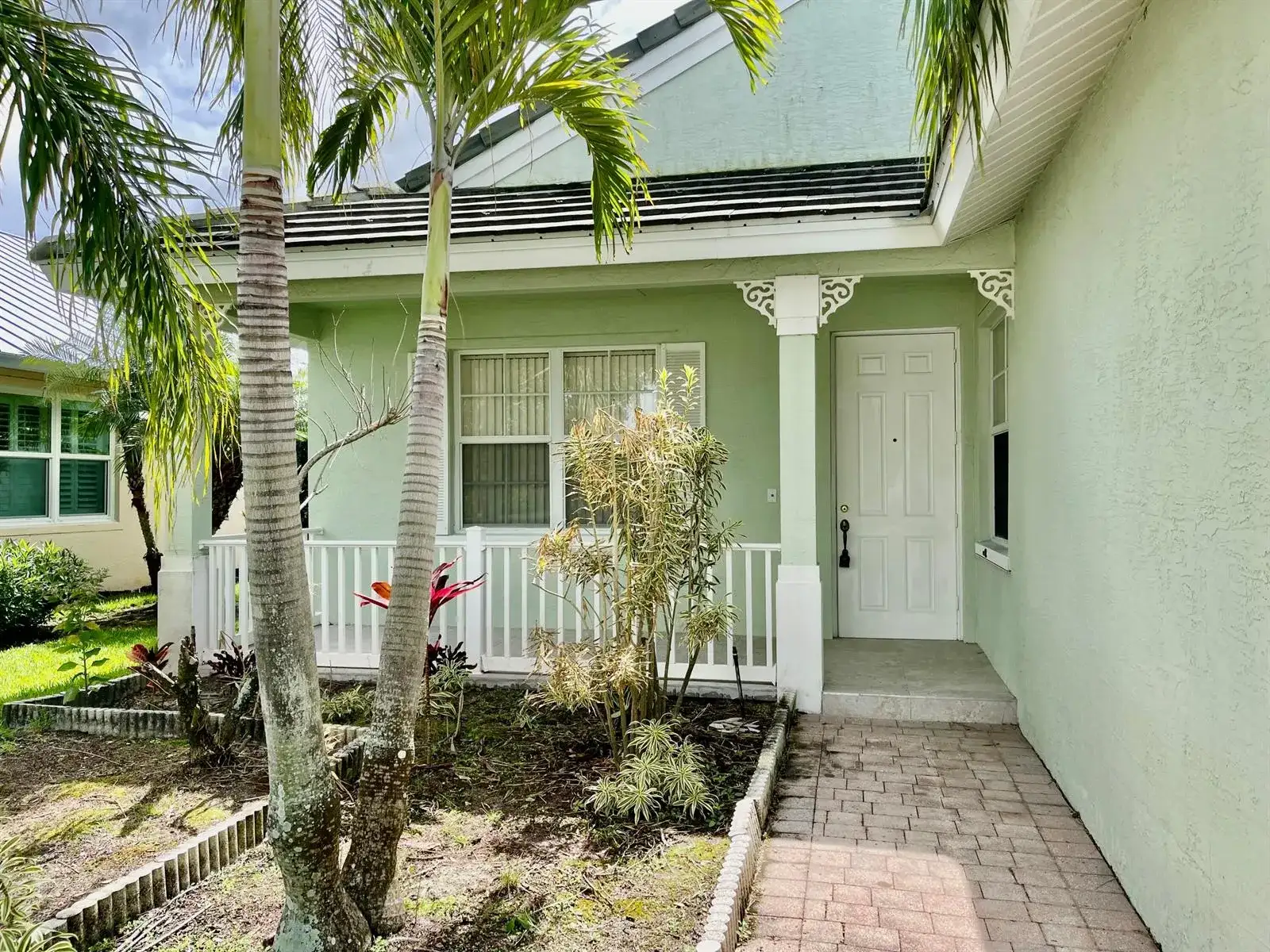 185 NW Willow Grove Avenue, Port St. Lucie FL 34986 photo 2