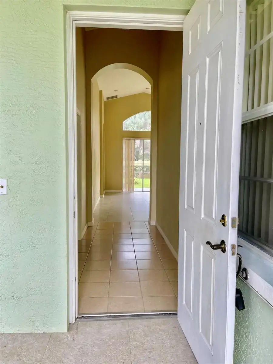 185 NW Willow Grove Avenue, Port St. Lucie FL 34986 photo 3