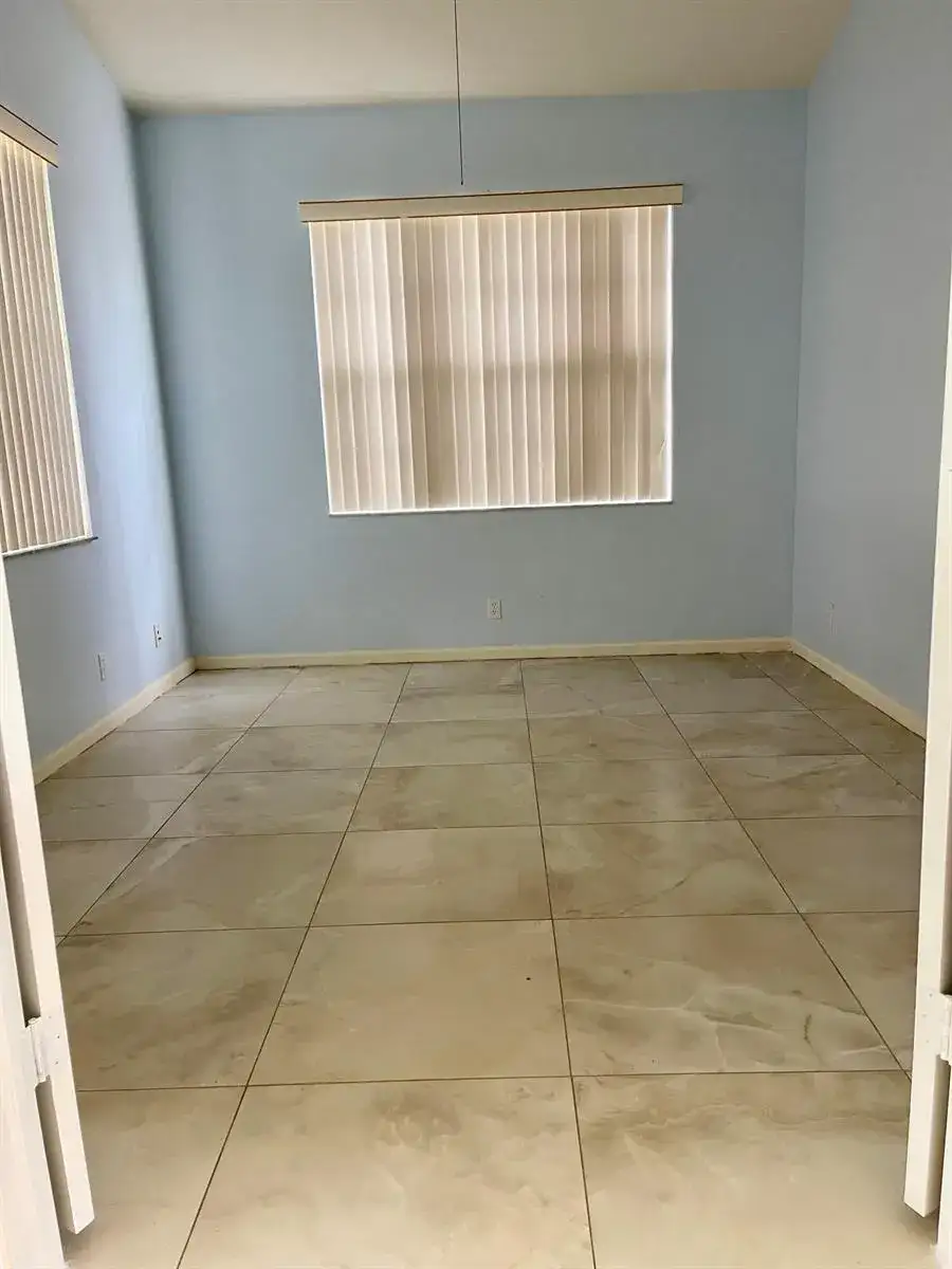 185 NW Willow Grove Avenue, Port St. Lucie FL 34986 photo 4