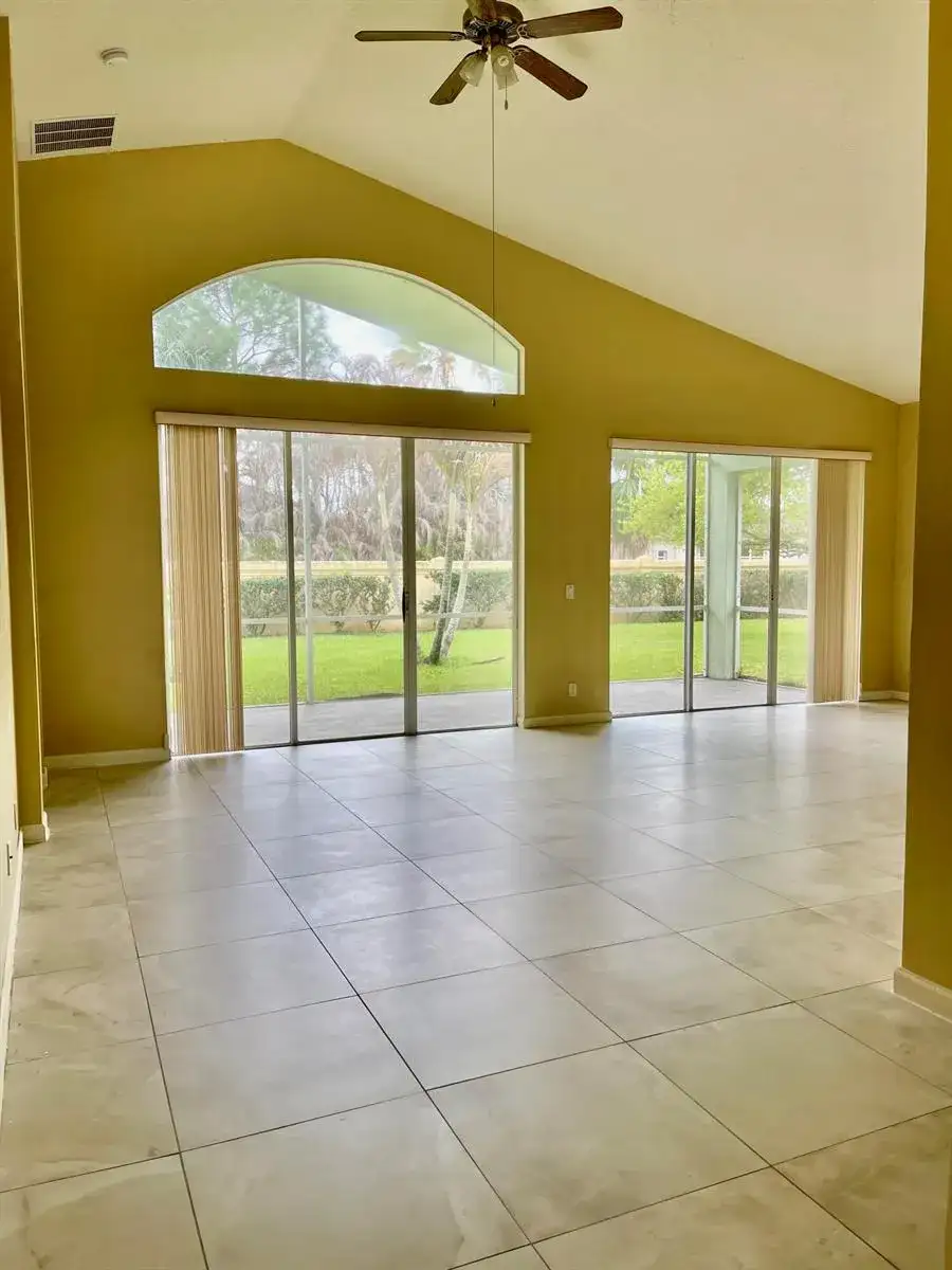 185 NW Willow Grove Avenue, Port St. Lucie FL 34986 photo 5