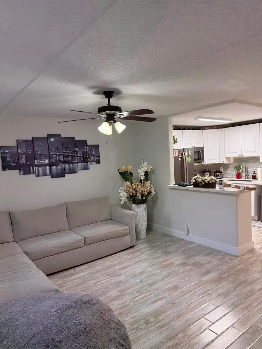 2000 Springdale Boulevard # 108, Palm Springs FL 33461 photo 2
