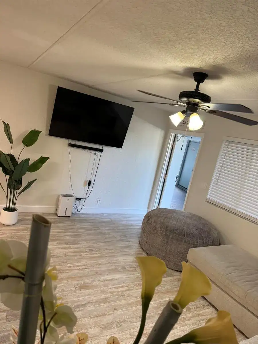 2000 Springdale Boulevard # 108, Palm Springs FL 33461 photo 4