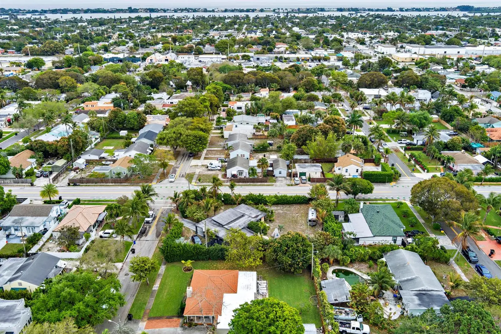 6301 Lake Avenue, West Palm Beach FL 33405 photo 2