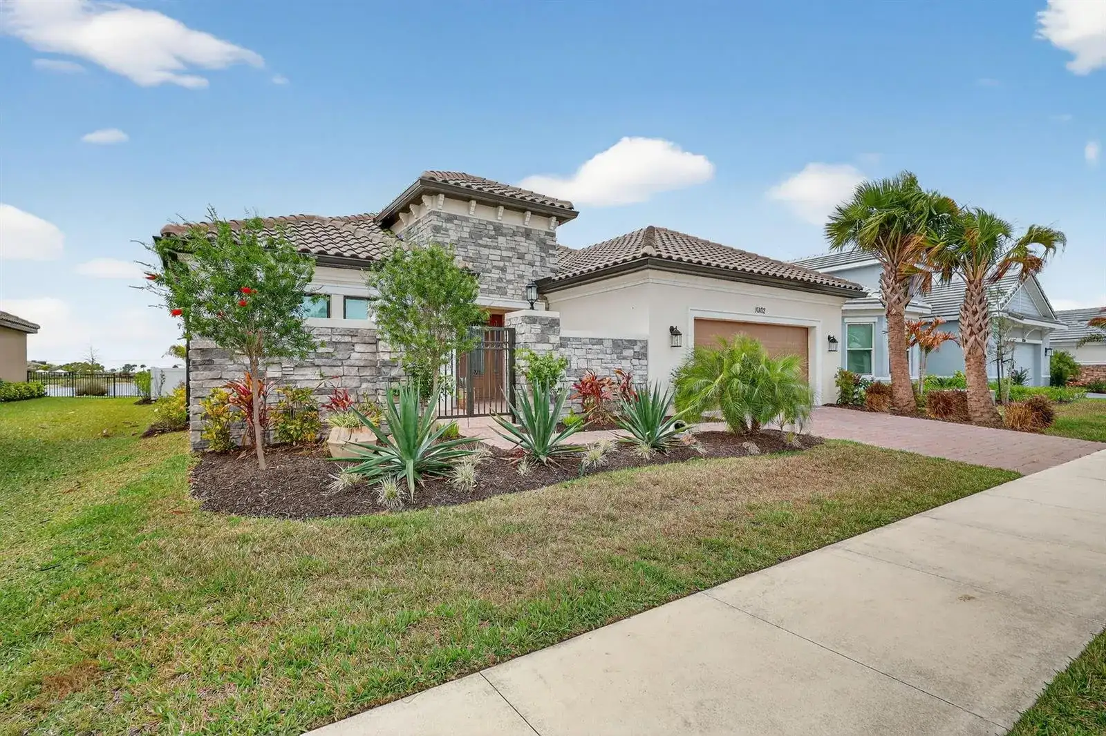 10102 SW Davanti Drive, Port St. Lucie FL 34987 photo 2