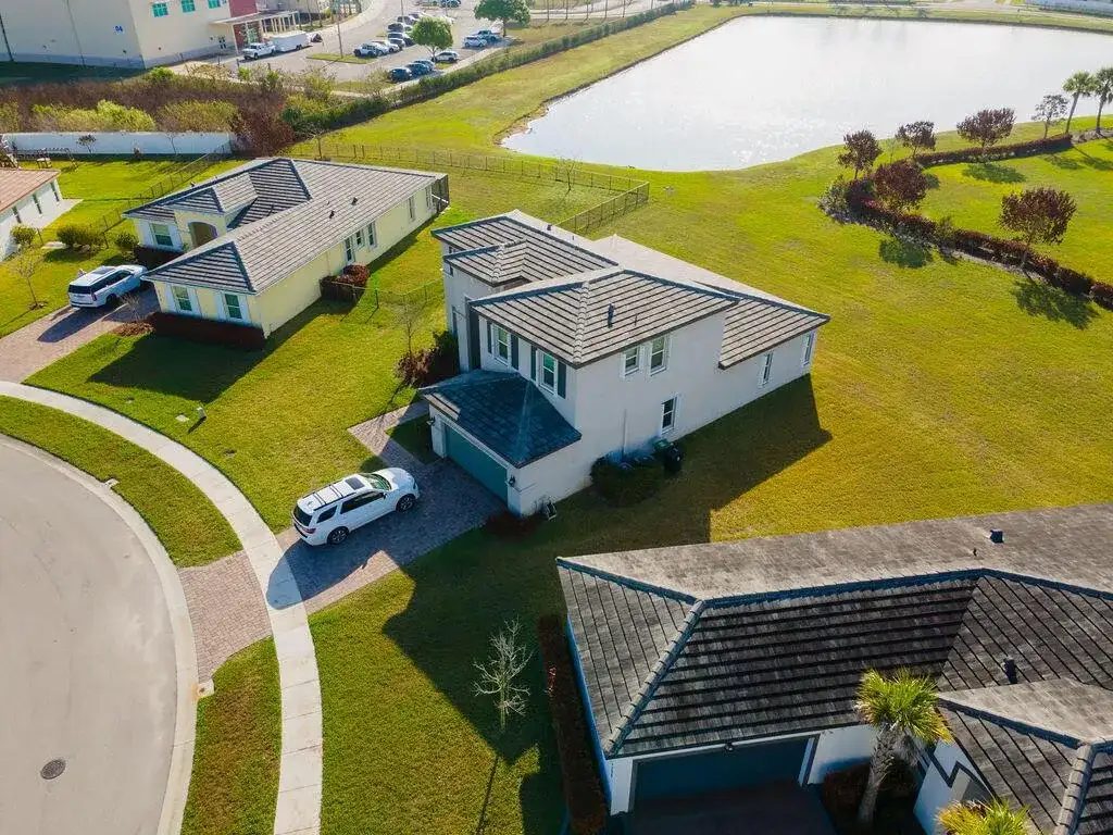 7206 NW Farnsworth Circle, Port St. Lucie FL 34987 photo 2