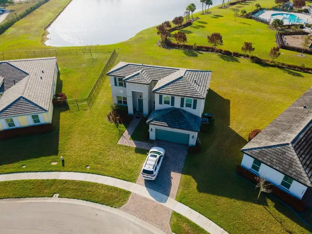 7206 NW Farnsworth Circle, Port St. Lucie FL 34987 photo 3