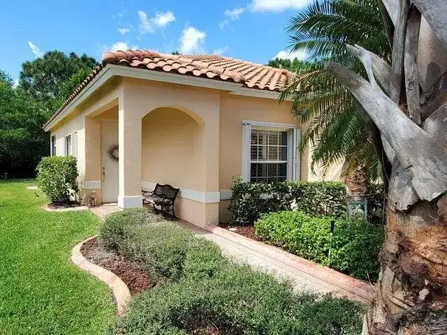 430 NW Lismore Lane, Port St. Lucie FL 34986 photo 2