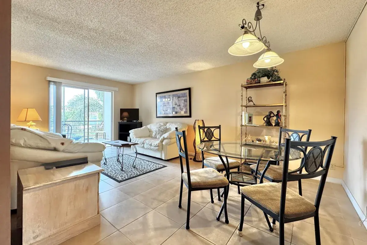 2515 NE 2nd Court # 315, Boynton Beach FL 33435