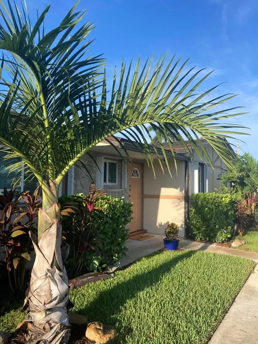 2847 Ashley Drive W # G, West Palm Beach FL 33415