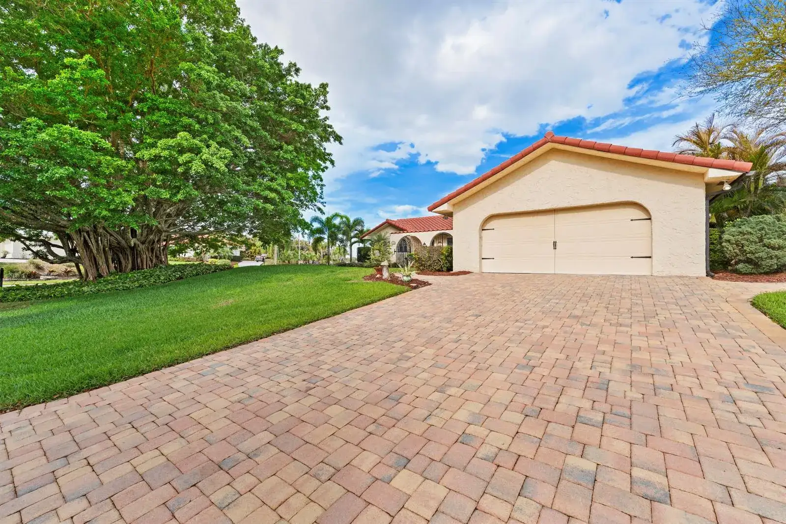 4176 SE Fairway Court, Stuart FL 34997 photo 3
