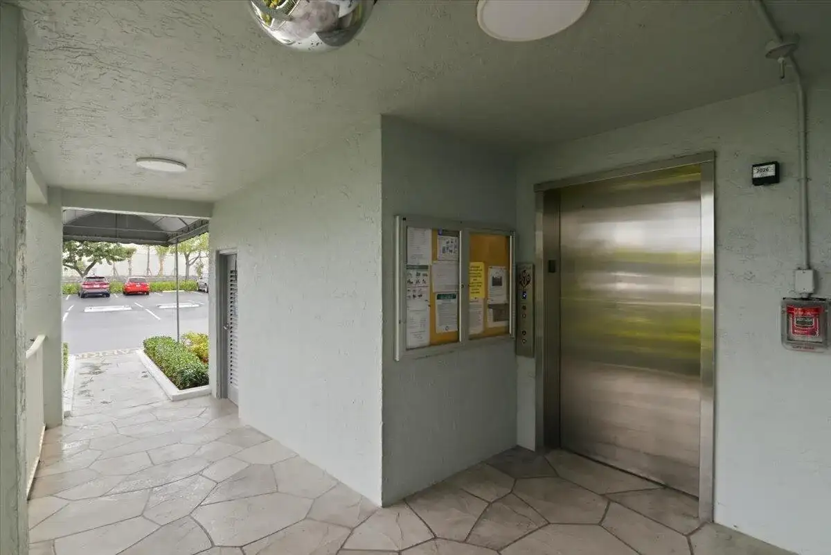 2220 N Cypress Bend Drive # 410, Pompano Beach FL 33069 photo 2