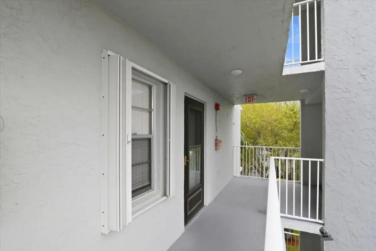 2220 N Cypress Bend Drive # 410, Pompano Beach FL 33069 photo 3