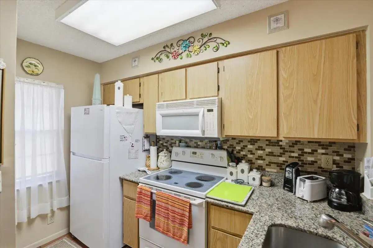 2220 N Cypress Bend Drive # 410, Pompano Beach FL 33069 photo 5