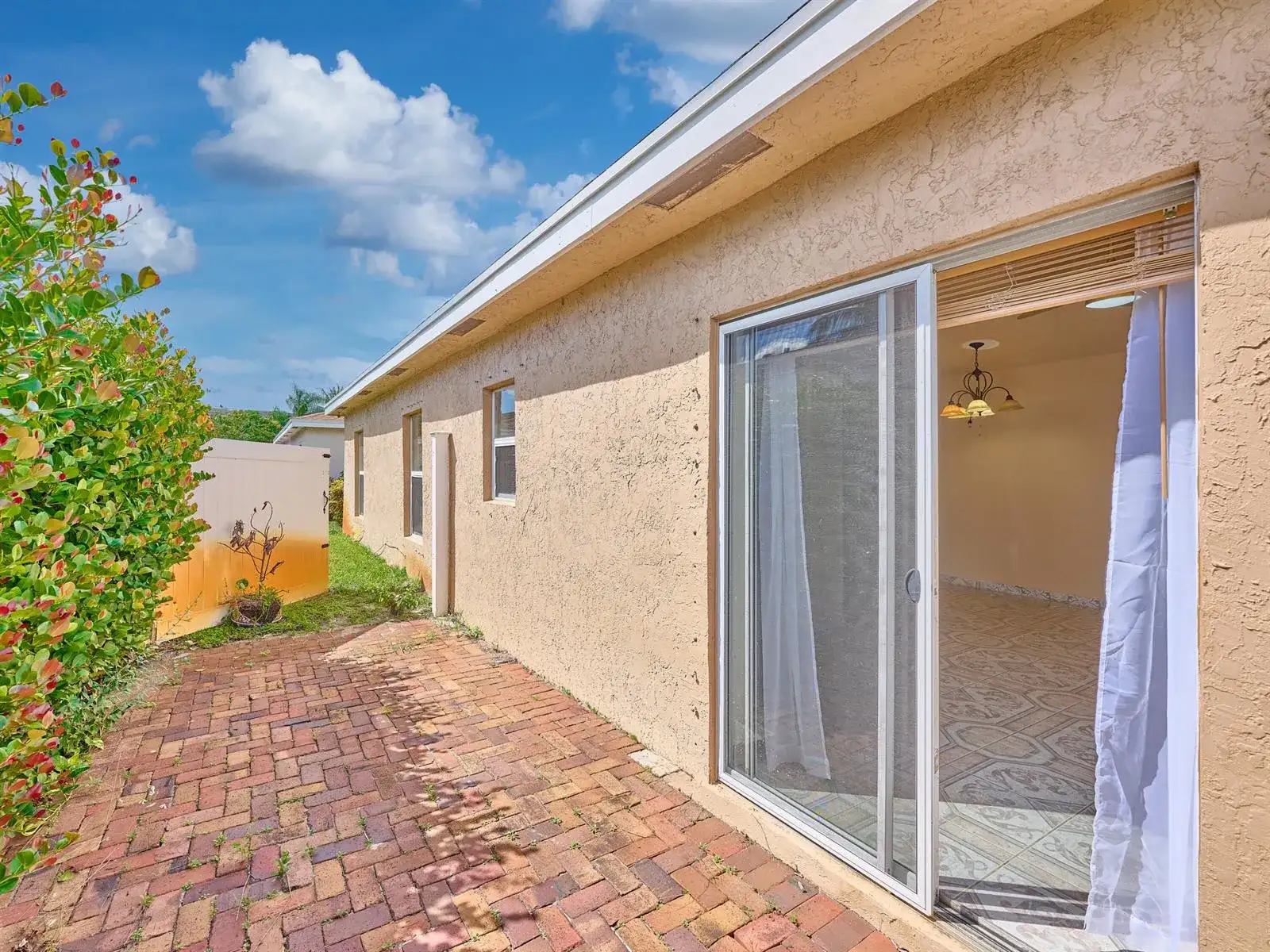 556 E Ridge Cir Circle N, Boynton Beach FL 33435 photo 5
