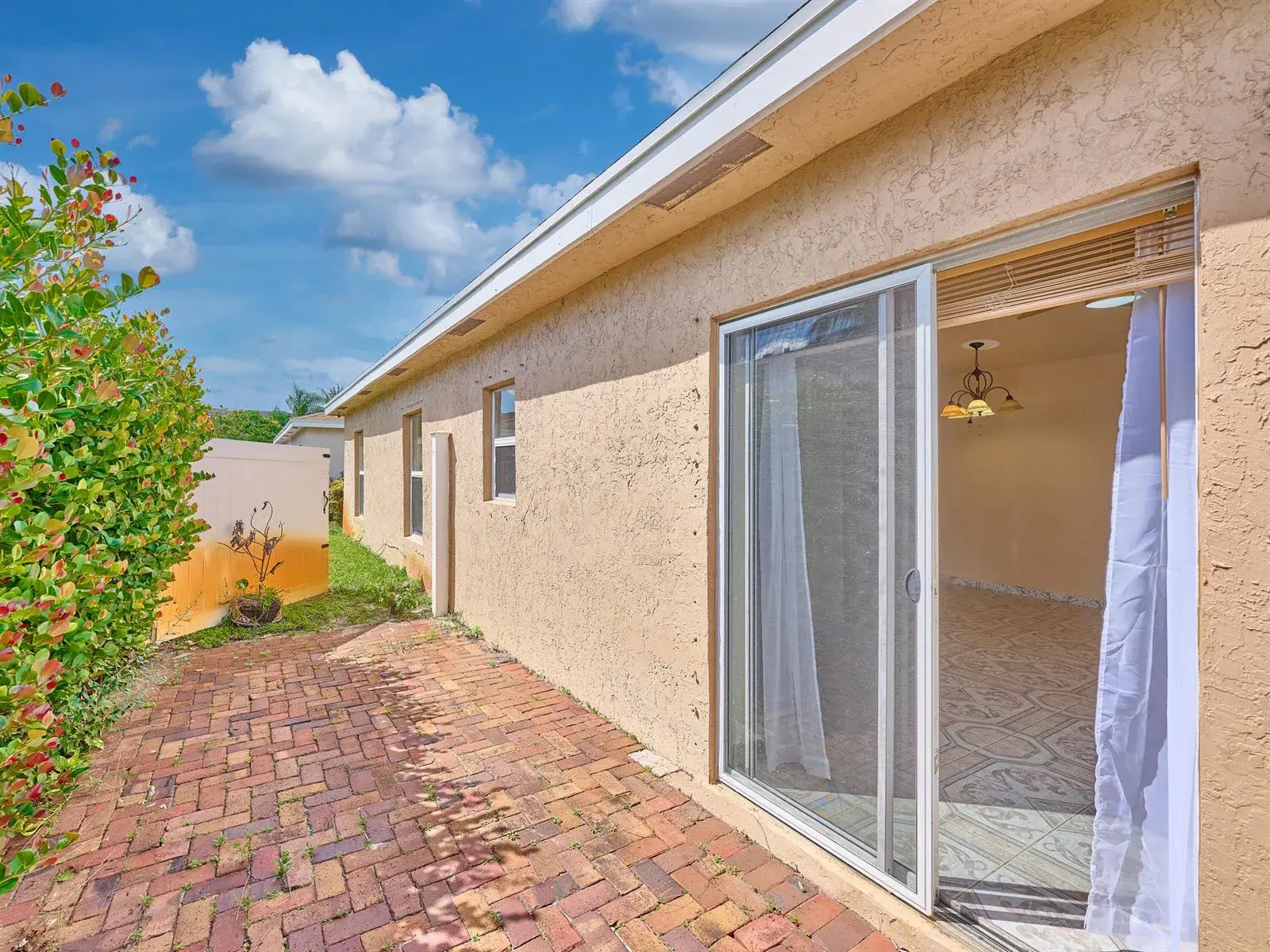 556 E Ridge Cir Circle N, Boynton Beach FL 33435 photo 5