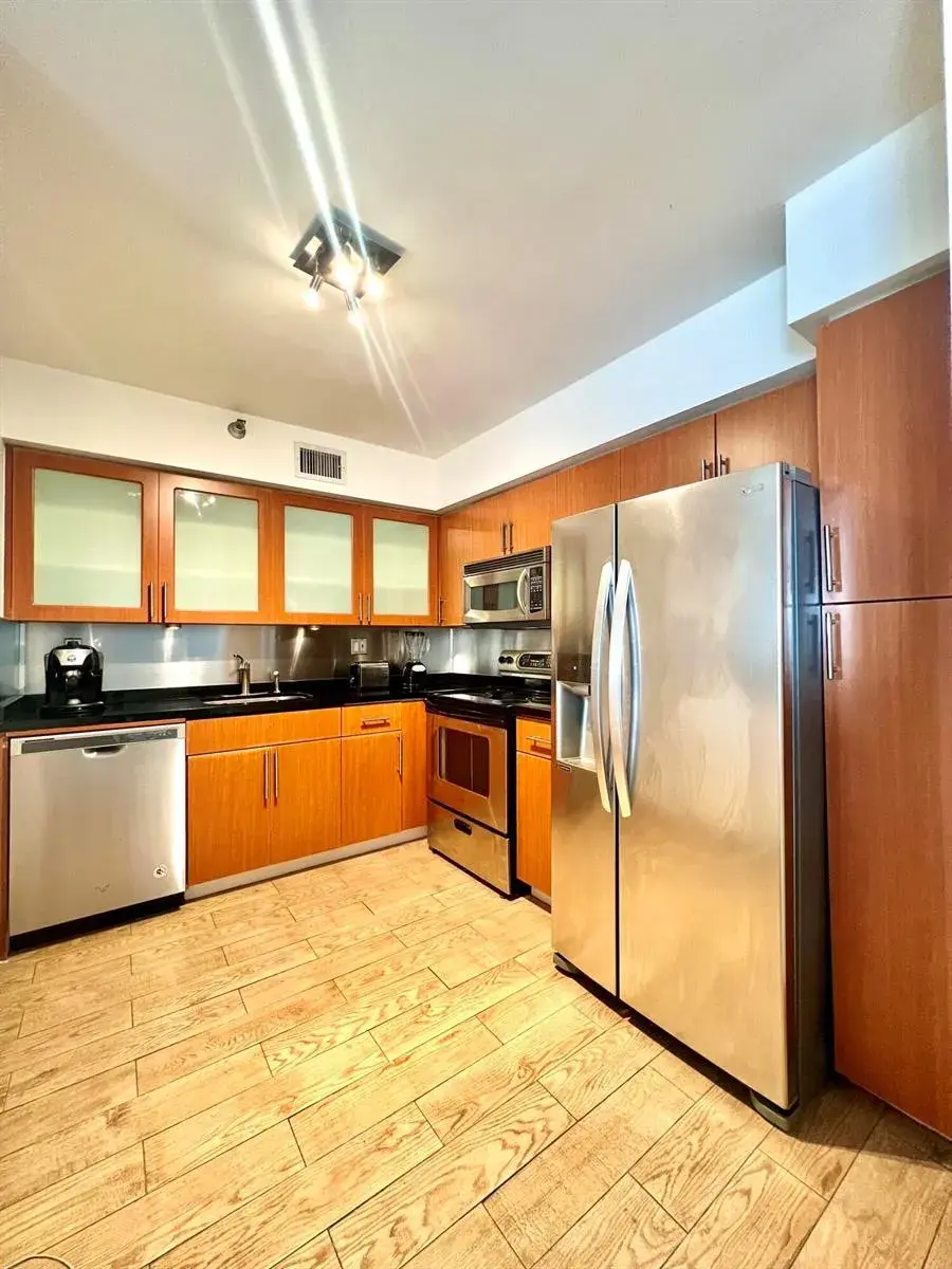 3400 NE 192nd Street # 1102, Aventura FL 33180