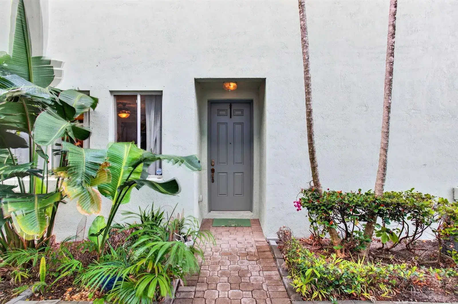 3167 Laurel Ridge Circle, Riviera Beach FL 33404 photo 2