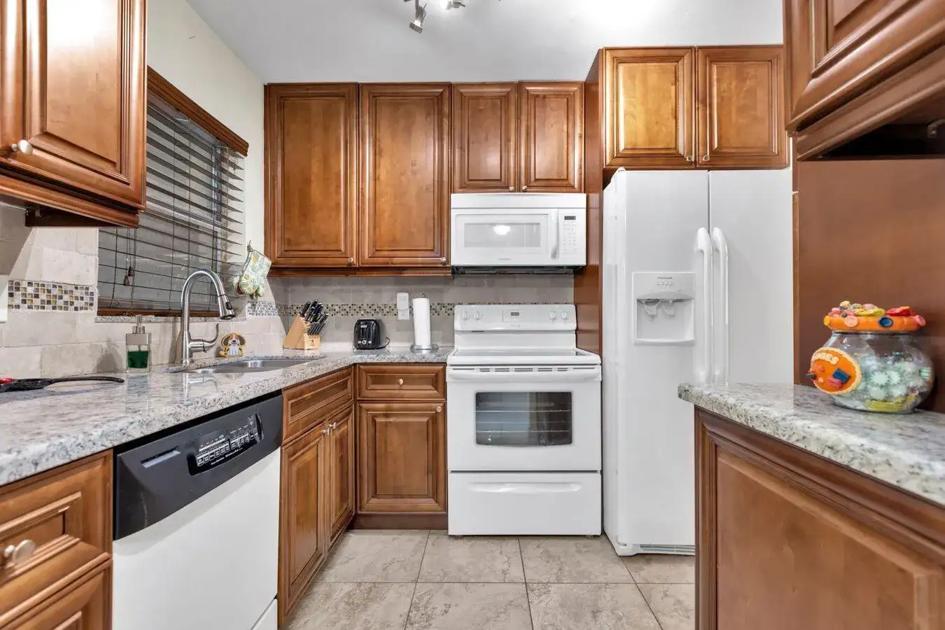 6850 Royal Palm Boulevard # 106g, Margate FL 33063 photo 4