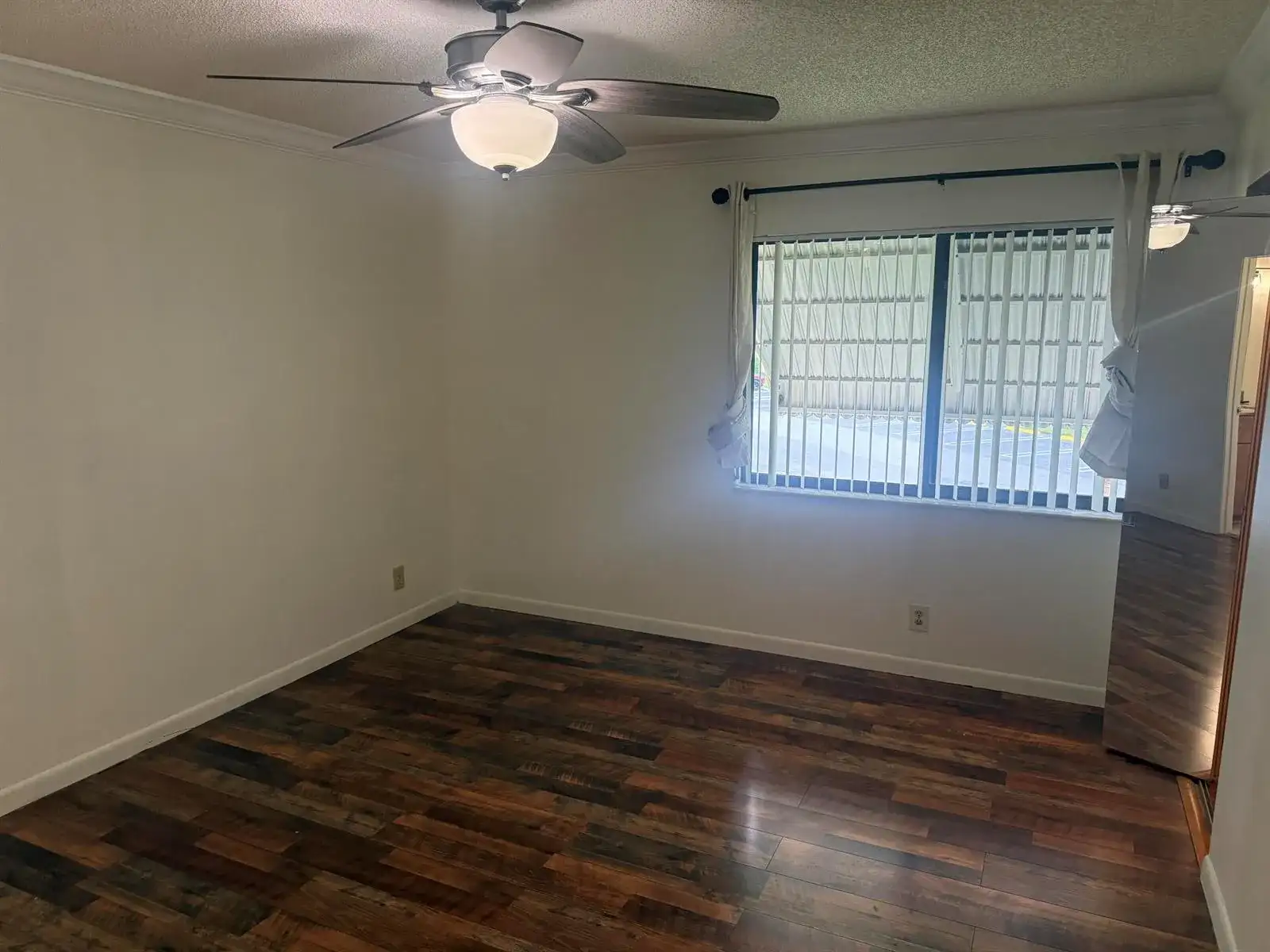 211 Pine Hov Circle # 2, FL 33463 photo 4