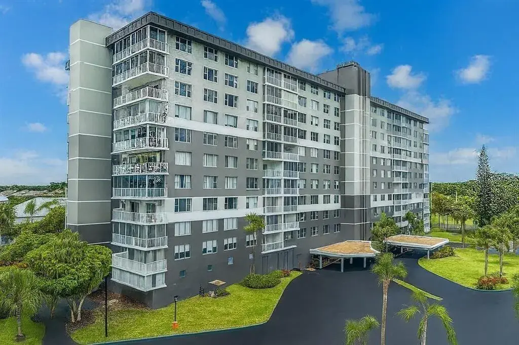 3850 Washington Street # 1003, Hollywood FL 33021