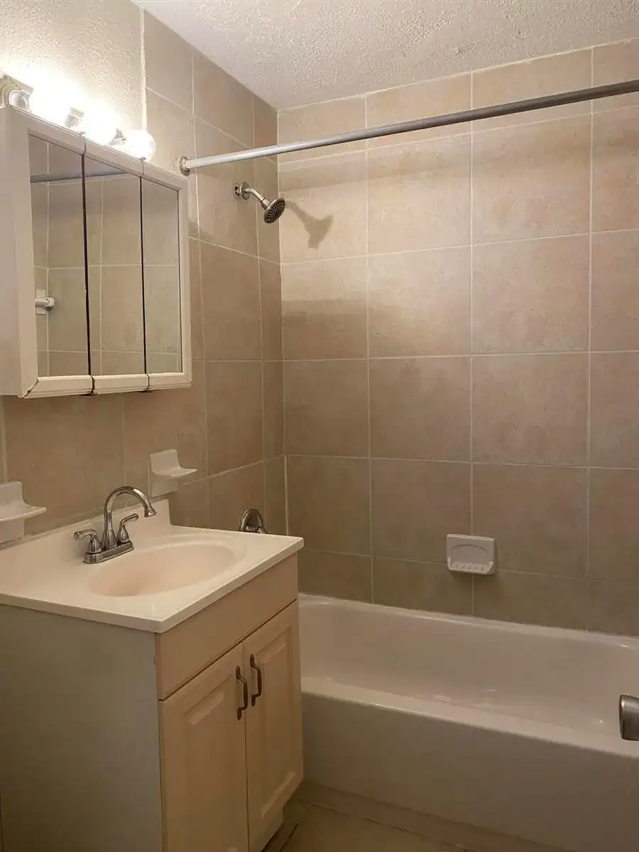 124 Yacht Club Drive # 6, North Palm Beach FL 33408 photo 2