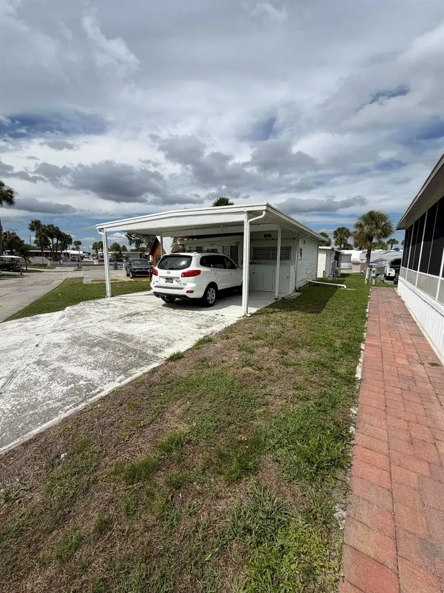 6657 SE 56th Ln, Okeechobee FL 34974 photo 2