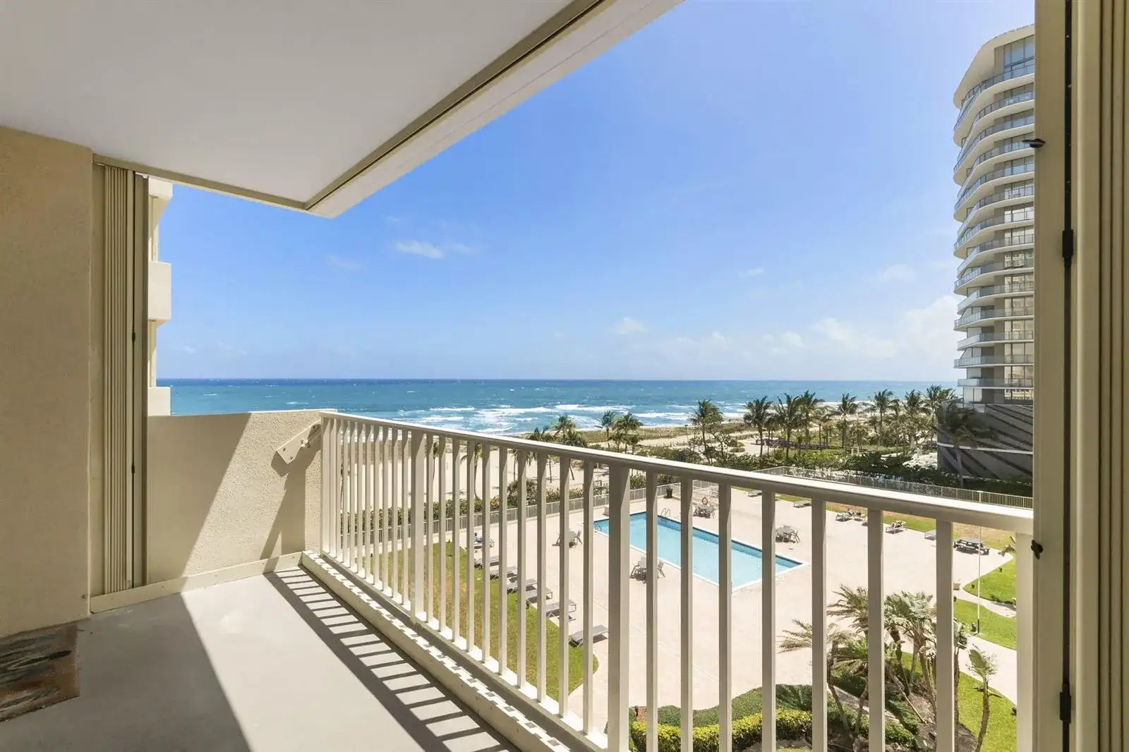 750 N Ocean Boulevard Apt 604, Pompano Beach FL 33062 photo 2