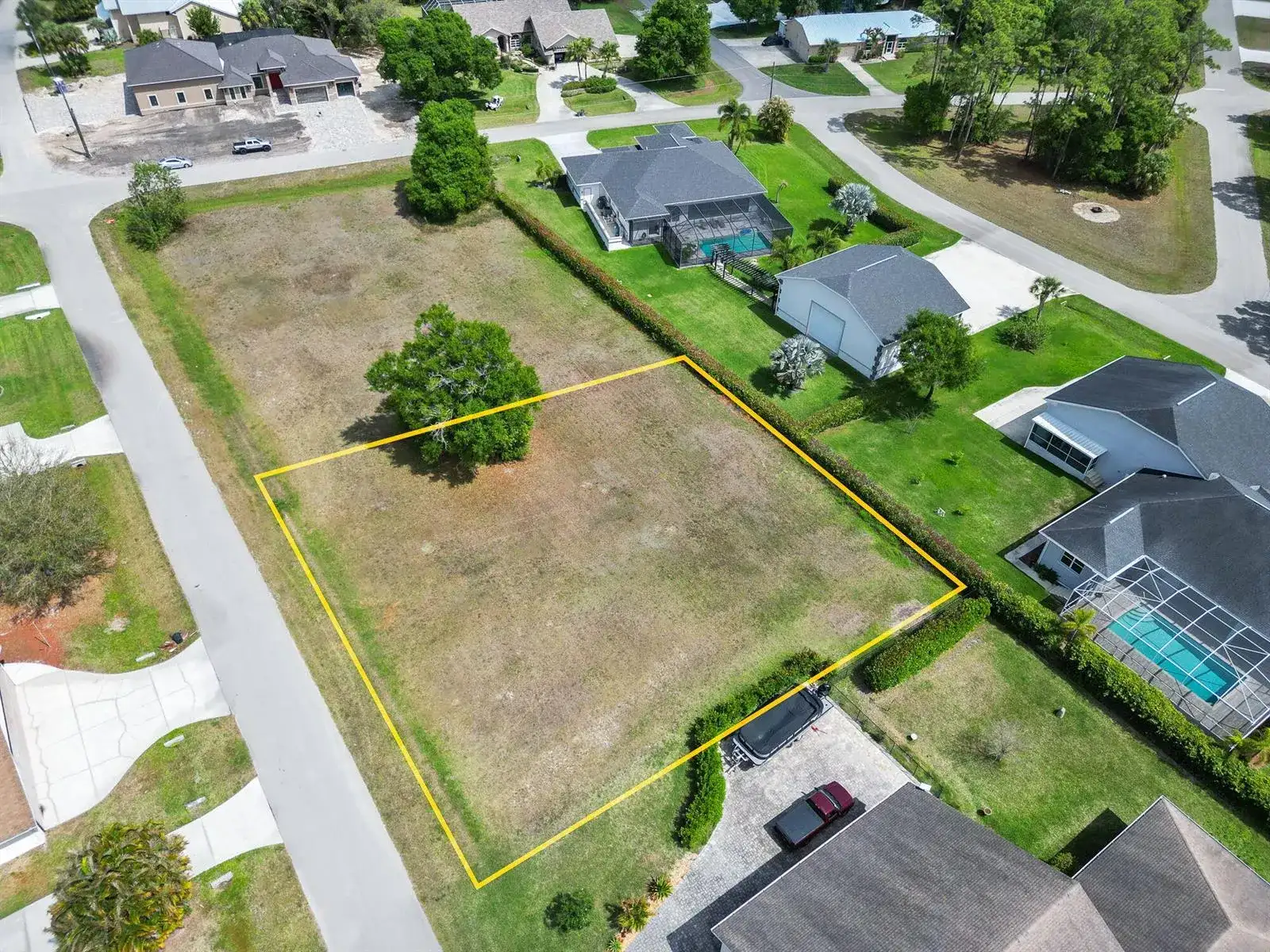 6871 Cherokee Avenue, Fort Myers FL 33905 photo 3