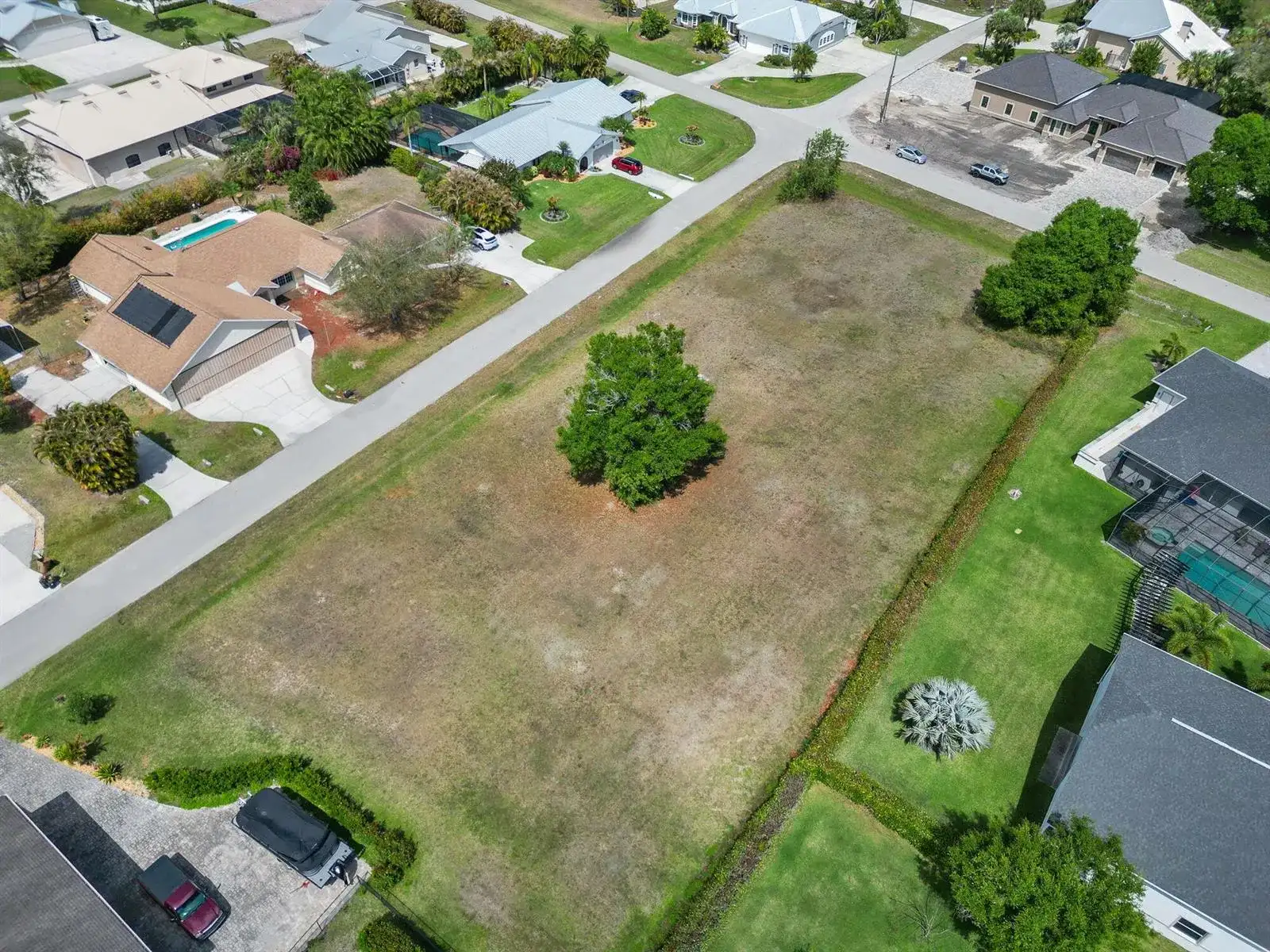 6871 Cherokee Avenue, Fort Myers FL 33905 photo 5