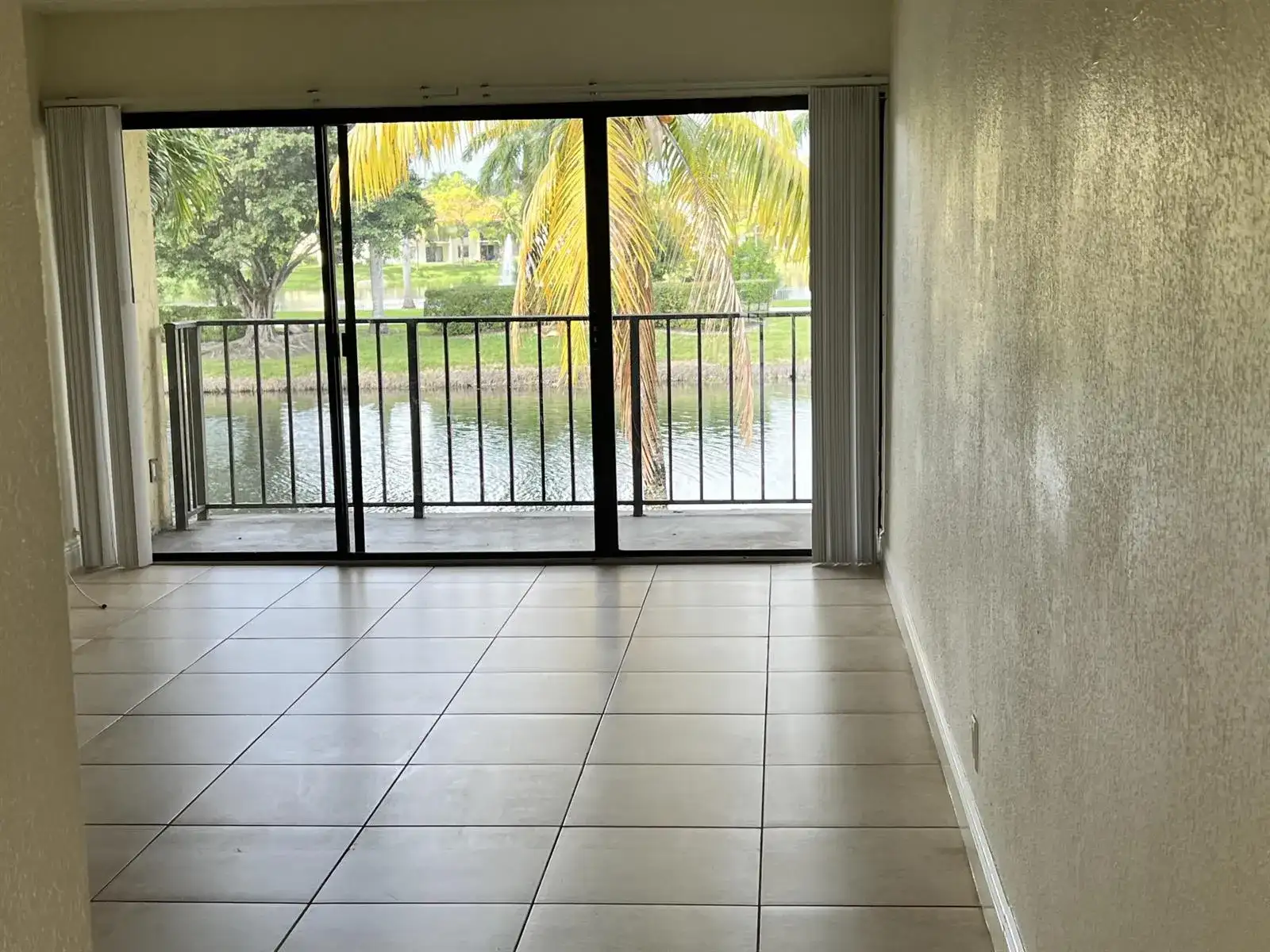 1523 Lake Crystal Drive # F, West Palm Beach FL 33411 photo 3