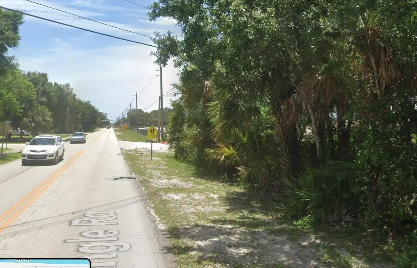 2001 N 51st Court, Fort Pierce FL 34947 photo 3