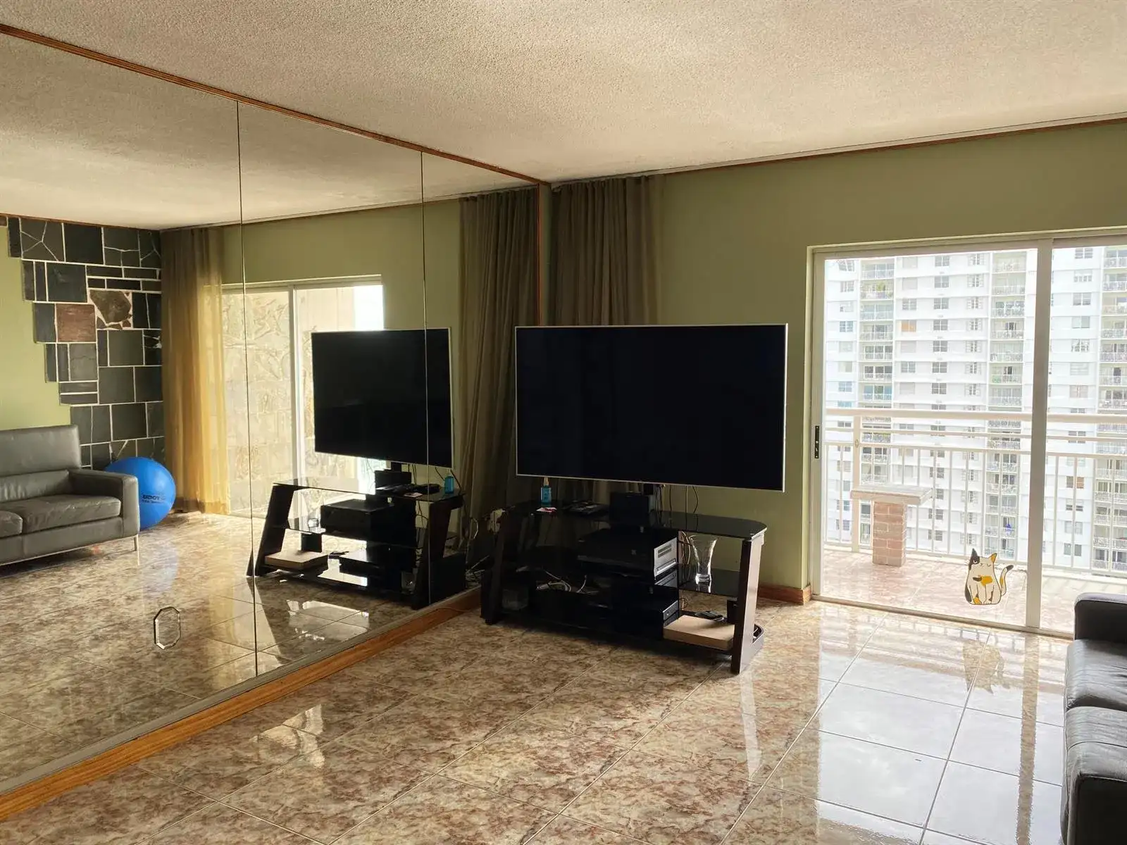 400 Kings Point Drive # 1423, Sunny Isles Beach FL 33160 photo 2